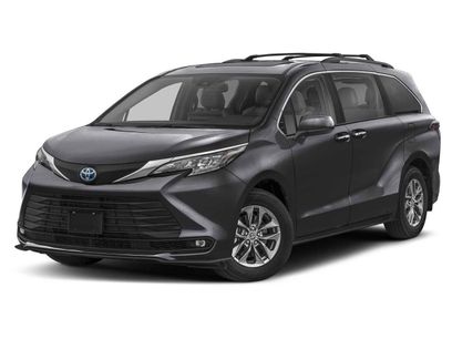 Used 2025 Toyota Sienna XLE w/ XLE Plus Package