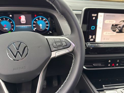New 2026 Volkswagen Atlas Cross Sport SE FWD image 14