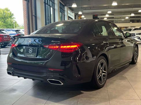 Used 2025 Mercedes-Benz C 300 4MATIC Sedan image 3