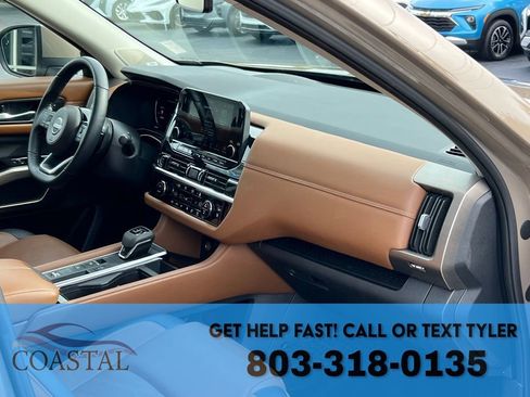 Used 2024 Nissan Pathfinder Platinum w/ Cargo Package image 31