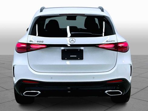 New 2025 Mercedes-Benz GLC 300 4MATIC image 4