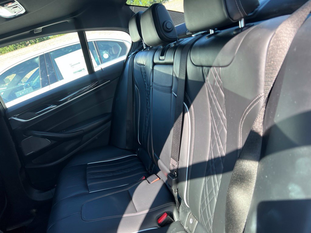 Used 2018 BMW 540i RWD image 10