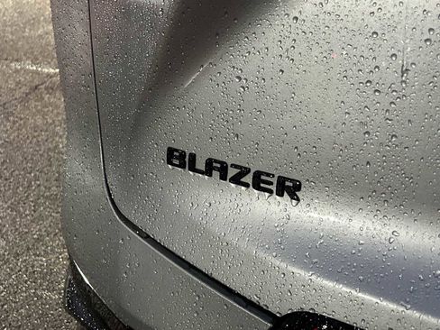 Used 2025 Chevrolet Blazer RS image 32