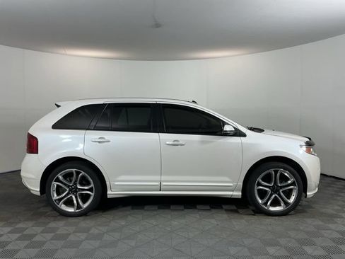 Used 2012 Ford Edge Sport w/ Driver Entry Pkg AWD/4WD image 4