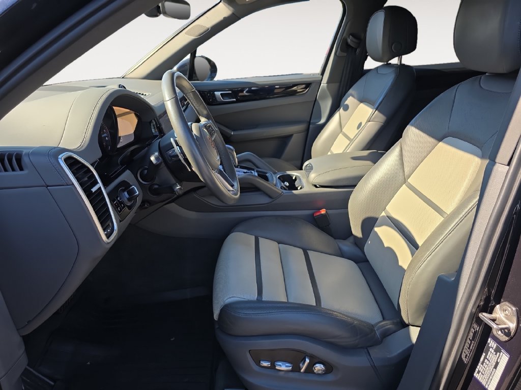 Used 2019 Porsche Cayenne E-Hybrid AWD/4WD image 11