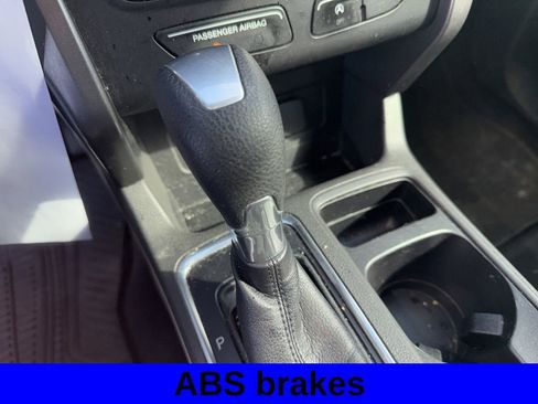 Used 2017 Ford Escape SE AWD/4WD image 12
