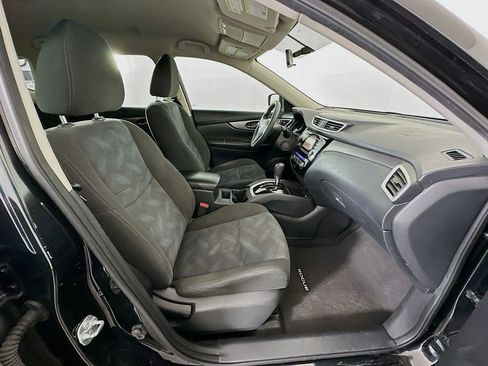 Used 2016 Nissan Rogue SV FWD image 27