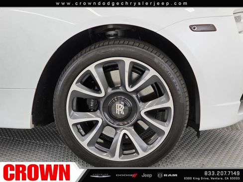 Used 2019 Rolls-Royce Wraith RWD image 9