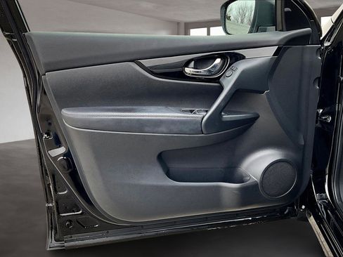 Used 2022 Nissan Rogue Sport SL image 23