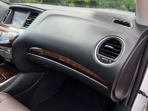 Used 2016 INFINITI QX60 FWD w/ Deluxe Technology Package image 14