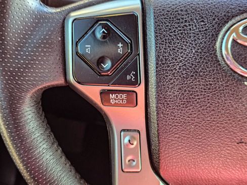 Used 2024 Toyota 4Runner SR5 AWD/4WD image 20