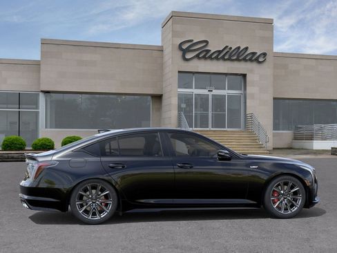 New 2026 Cadillac CT5 V image 5