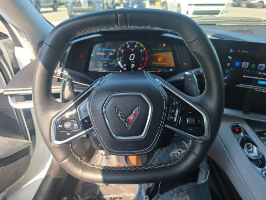 Used 2024 Chevrolet Corvette Stingray Premium Conv w/ Z51 Performance Package RWD image 5