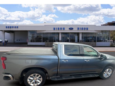 Used 2019 Chevrolet Silverado 1500 LTZ image 2