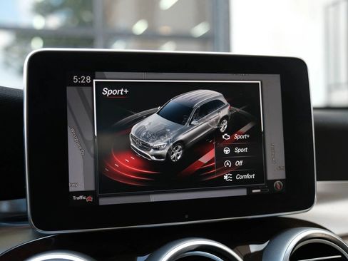 Used 2018 Mercedes-Benz GLC 300 image 40