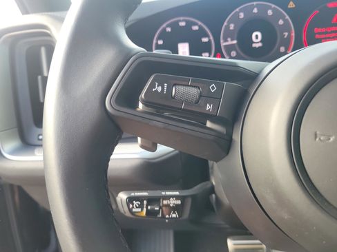 Used 2024 Porsche Cayenne S image 22