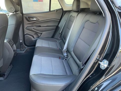 Used 2025 Chevrolet Trax LT image 25