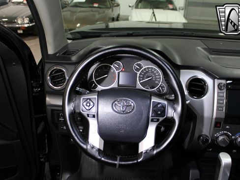 Used 2014 Toyota Tundra SR5 image 23