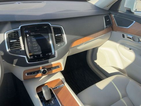 Certified 2021 Volvo XC90 T8 Inscription Expression w/ Climate Package image 27