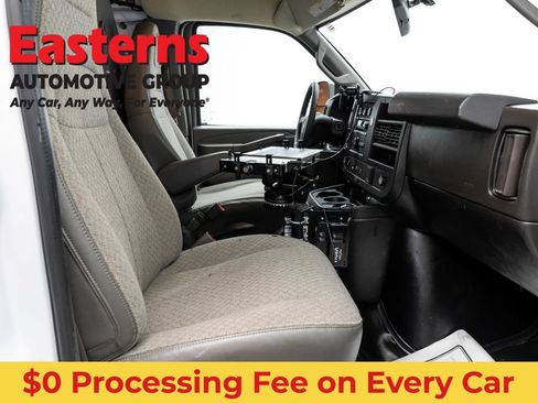 Used 2021 Chevrolet Express 2500 RWD image 20