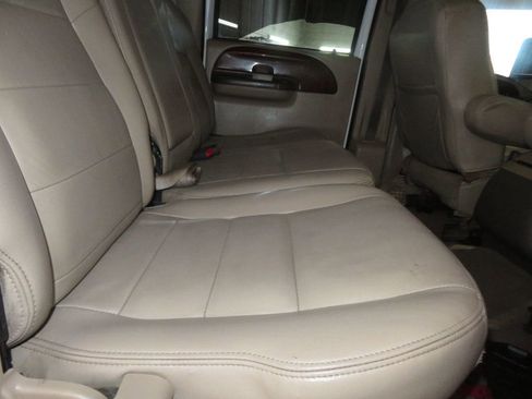 Used 2004 Ford F250 Lariat image 32