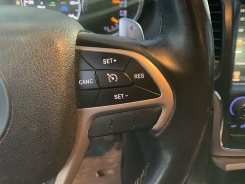 Used 2014 Jeep Grand Cherokee Limited w/ Luxury Group II image 15