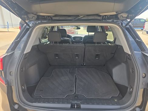 Used 2022 GMC Terrain SLE w/ Driver Convenience Package FWD image 13