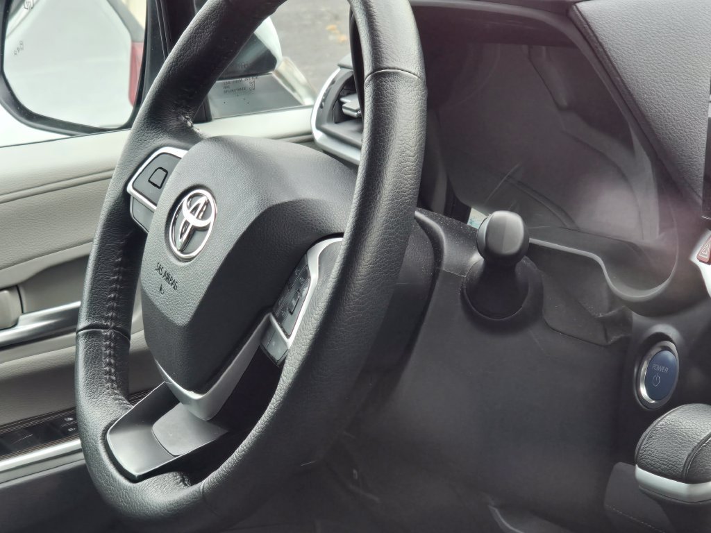 Used 2022 Toyota Sienna XLE w/ XLE Plus Package FWD image 18