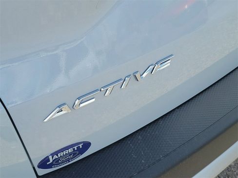 New 2026 Ford Escape Active image 8