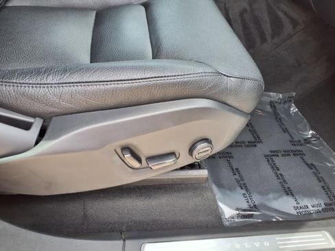 Certified 2023 Volvo XC90 B6 Plus w/ Protection Package Premier image 12