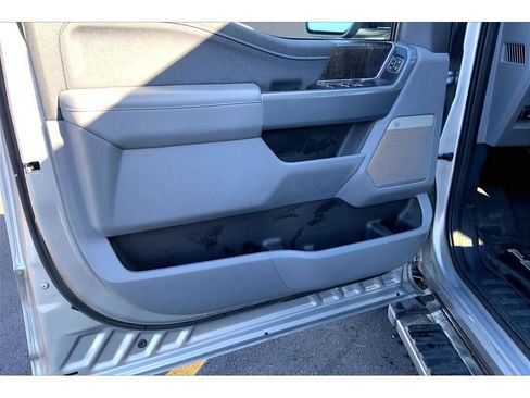 Used 2022 Ford F150 Lariat w/ Max Trailer Tow Package AWD/4WD image 24