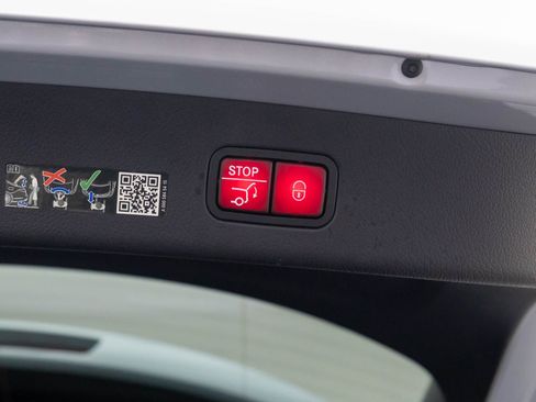 Certified 2023 Mercedes-Benz GLC 300 4MATIC image 32