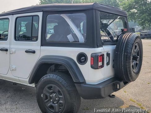 Used 2025 Jeep Wrangler Unlimited Sport AWD/4WD image 8