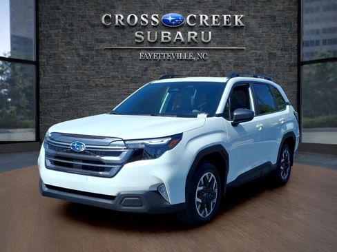 Certified 2025 Subaru Forester Premium AWD/4WD image 3