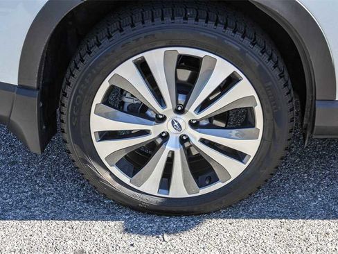 Used 2022 Subaru Ascent Limited w/ Technology Package image 10