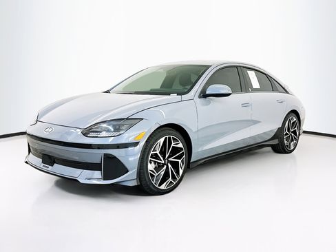 Used 2024 Hyundai Ioniq 6 SEL AWD/4WD image 3