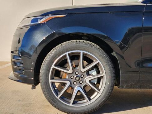New 2025 Land Rover Range Rover Velar Dynamic SE image 9