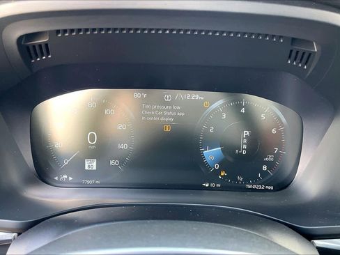 Used 2018 Volvo XC60 T5 R-Design w/ Convenience Package image 23