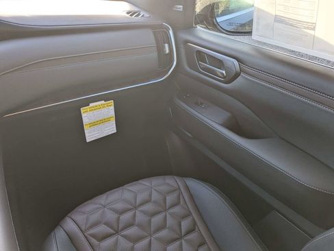 New 2026 Nissan Armada Platinum image 19