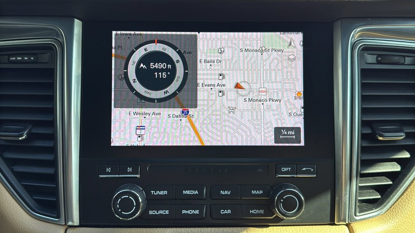 Used 2018 Porsche Macan GTS AWD/4WD image 23