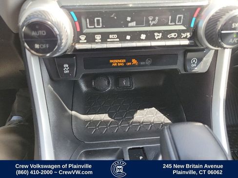 Used 2021 Toyota RAV4 XLE image 8