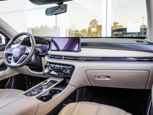 Used 2023 INFINITI QX60 Luxe w/ Vision Package image 18