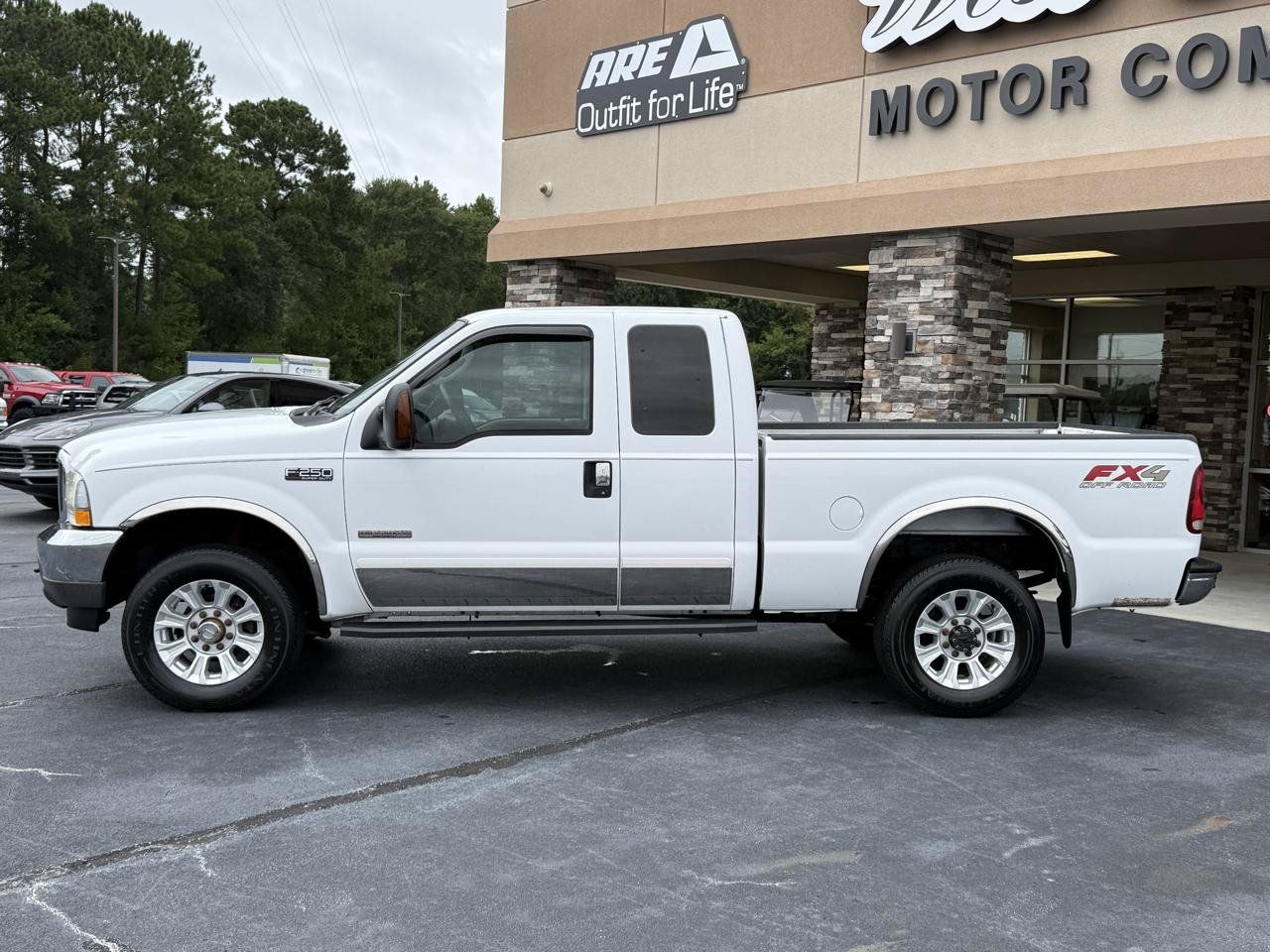 Used 2003 Ford F250 Lariat AWD/4WD image 2