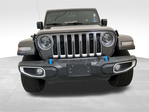 Used 2023 Jeep Wrangler Unlimited Sahara w/ Cold Weather Group AWD/4WD image 9