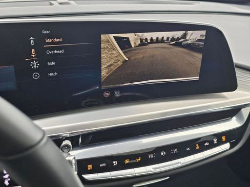 Certified 2024 Cadillac Lyriq Luxury image 33