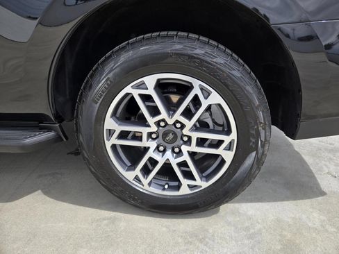 Used 2025 Ford Expedition Active AWD/4WD image 32