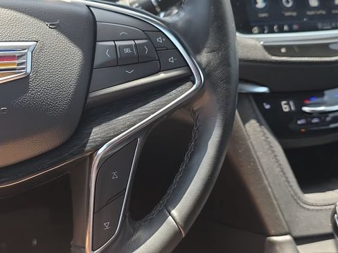 Certified 2023 Cadillac XT5 Premium Luxury AWD/4WD image 18