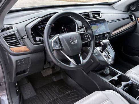 Used 2018 Honda CR-V Touring image 2