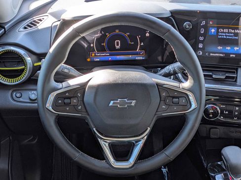 Used 2026 Chevrolet Trax ACTIV w/ Driver Confidence Package FWD image 20