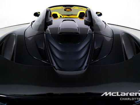 Used 2022 McLaren 720S Spider RWD image 23